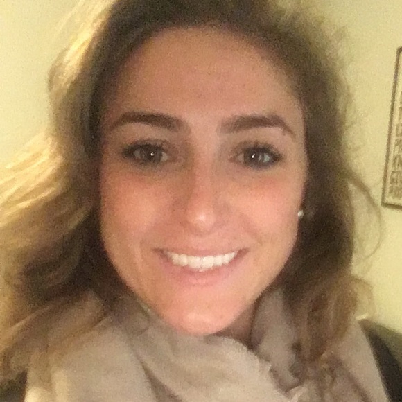 Meet your Posher, Brittney - Picture 1 of 1